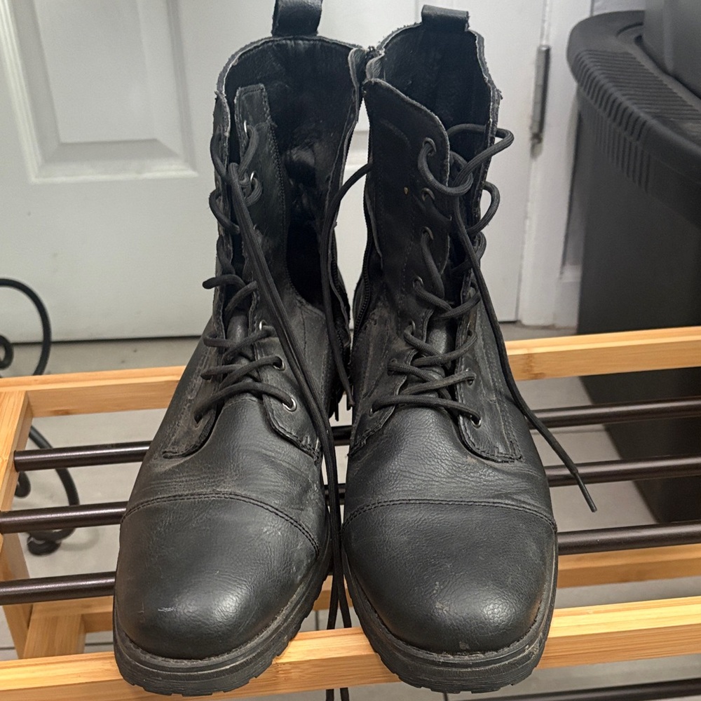 Guess Zip Up Boots Size 12